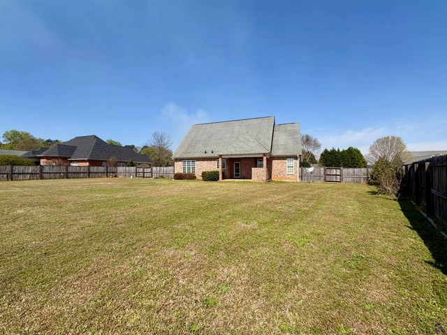 125 Peregrine Drive, Byron, GA 31008