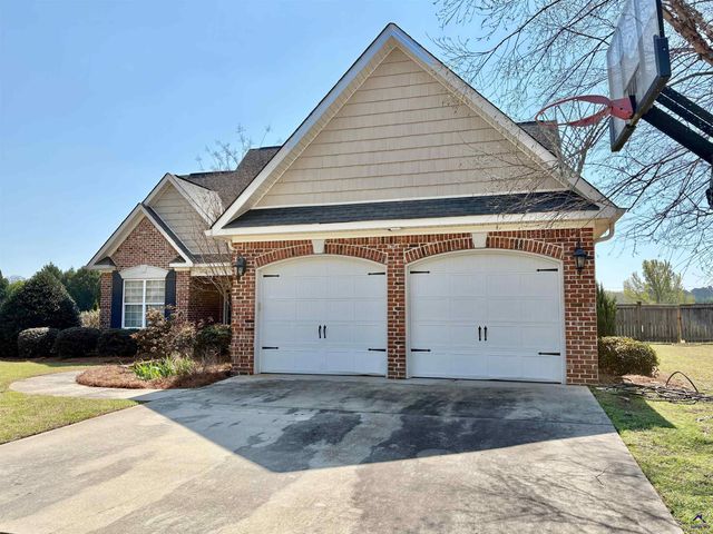 125 Peregrine Drive, Byron, GA 31008