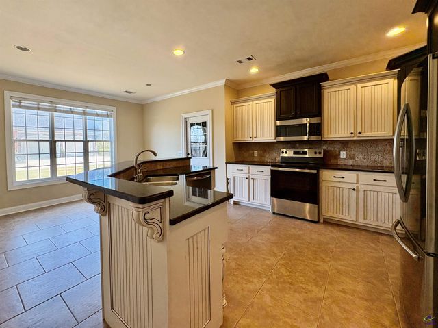 125 Peregrine Drive, Byron, GA 31008