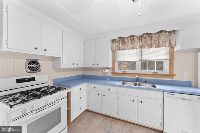 210 ELIZABETH ST, Culpeper, VA 22701