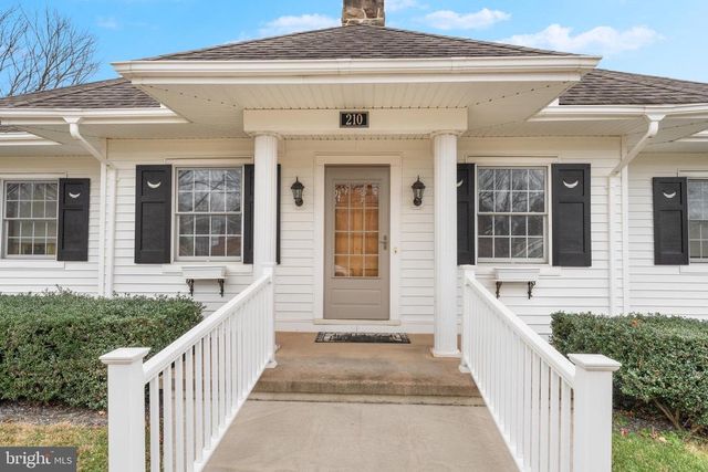 210 ELIZABETH ST, Culpeper, VA 22701