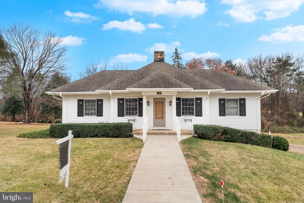 210 ELIZABETH ST, Culpeper, VA 22701