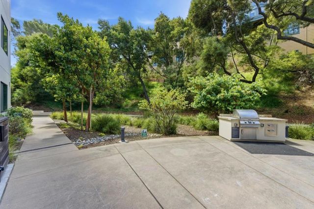 400 El Camino Real 202, Belmont, CA 94002