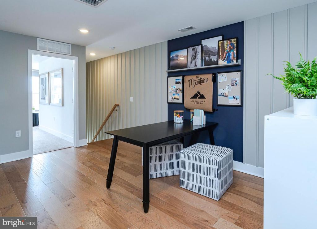 121 STOUTSBURG BLVD, Pennington, NJ 08534