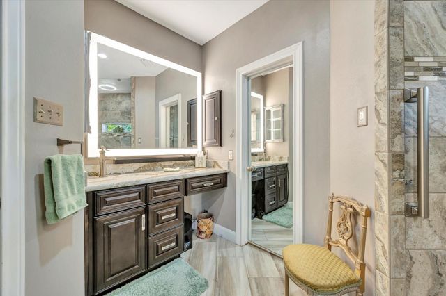 1639 Lakeside Enclave Drive, Houston, TX 77077