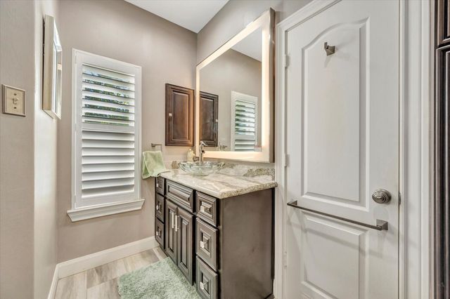1639 Lakeside Enclave Drive, Houston, TX 77077