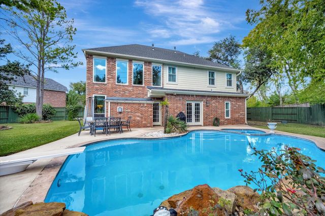 1639 Lakeside Enclave Drive, Houston, TX 77077