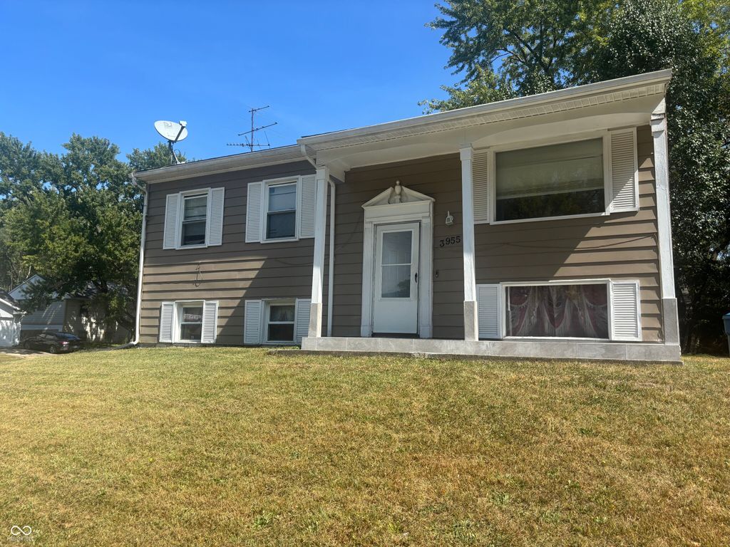 3955 Delmont Drive, Indianapolis, IN 46235