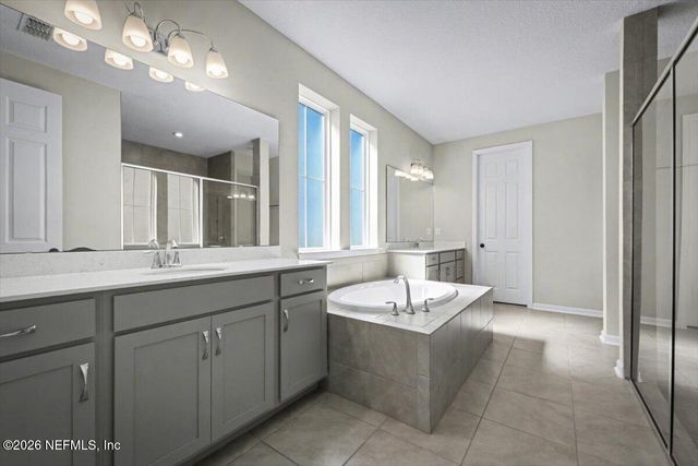 1009 OAKLAND HILLS Avenue, Middleburg, FL 32068