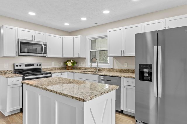 103 Sand Hill Church Road, Irvine, KY 40336