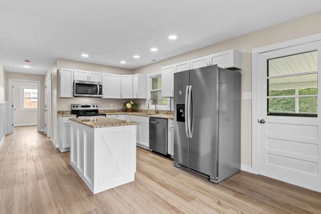 103 Sand Hill Church Road, Irvine, KY 40336