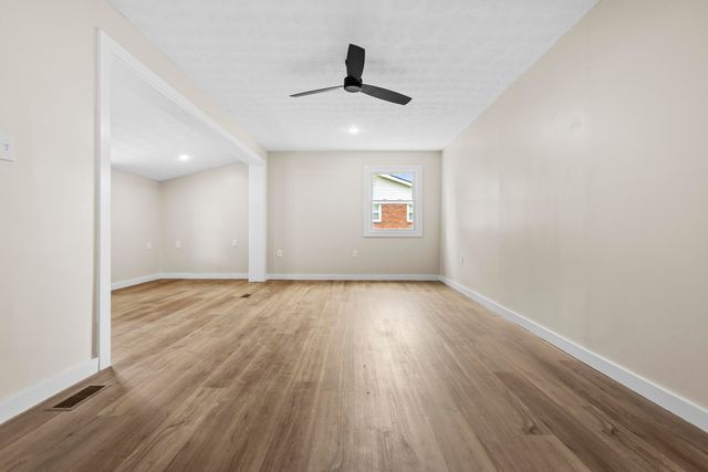 103 Sand Hill Church Road, Irvine, KY 40336