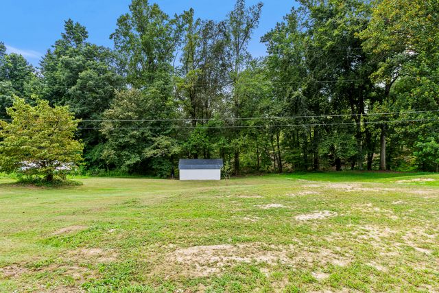 103 Sand Hill Church Road, Irvine, KY 40336