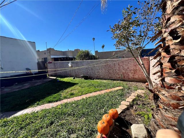 1855 W 68th, Los Angeles, CA 90047