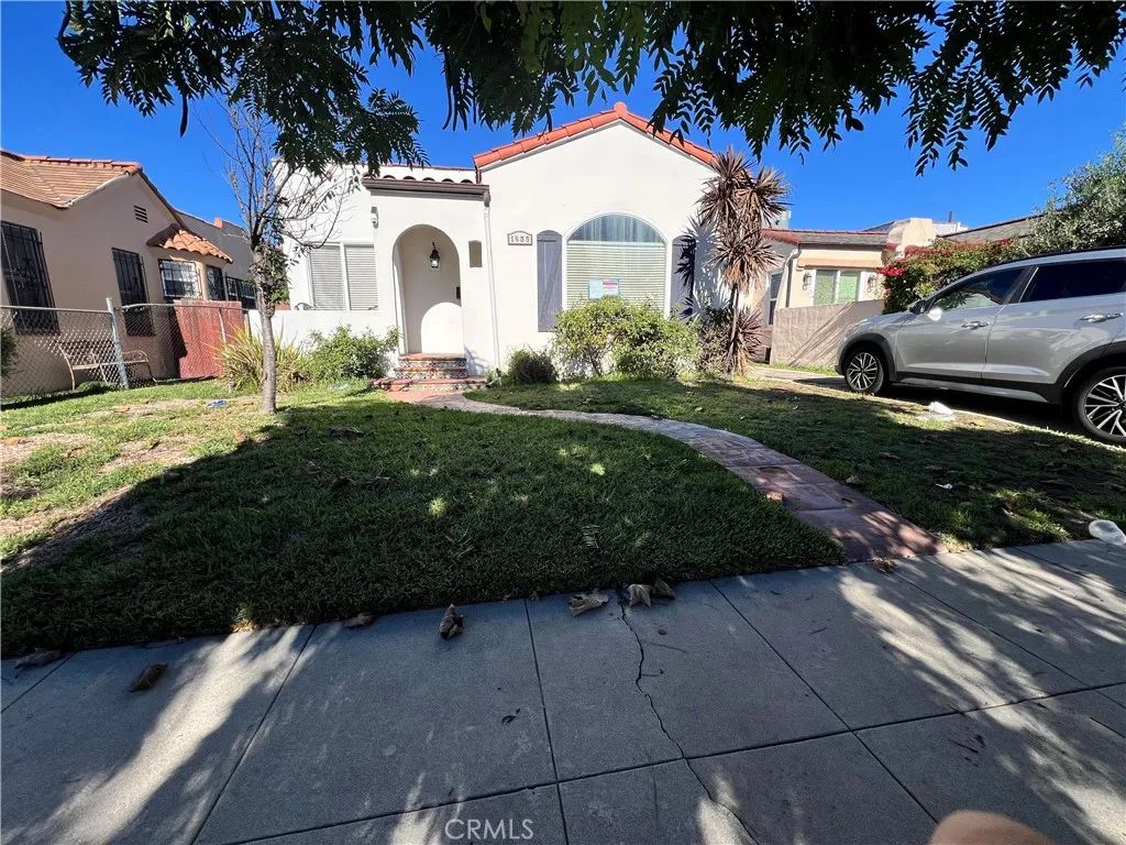 1855 W 68th, Los Angeles, CA 90047