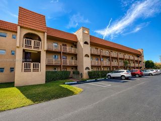 9800 Sunrise Lakes Blvd 202, Sunrise, FL 33322