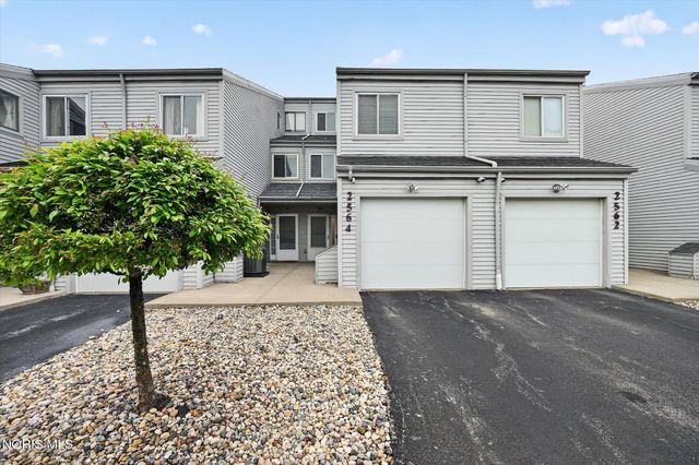 2564 W Village Drive, Toledo, OH 43614