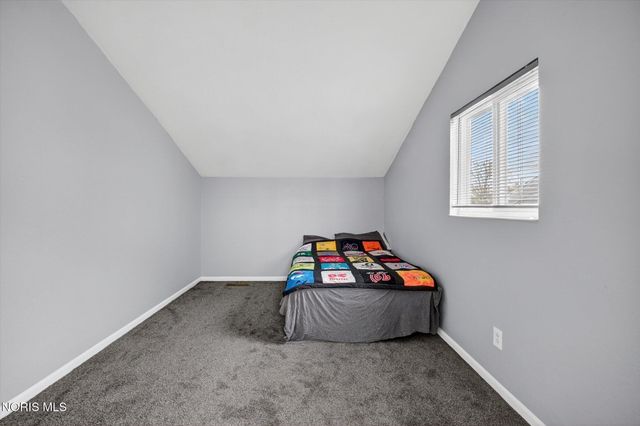 2564 W Village Drive, Toledo, OH 43614