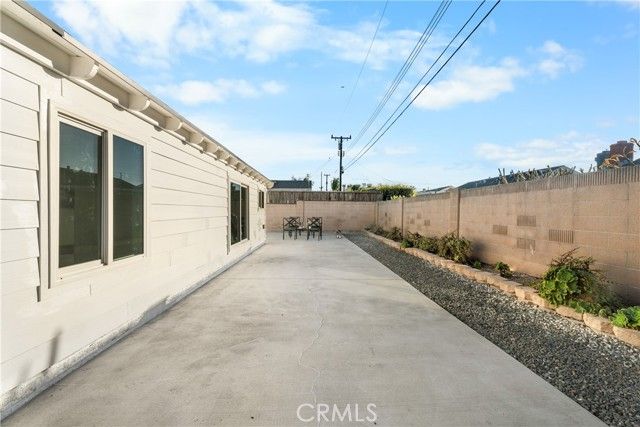 17391 Meer Circle, Huntington Beach, CA 92647