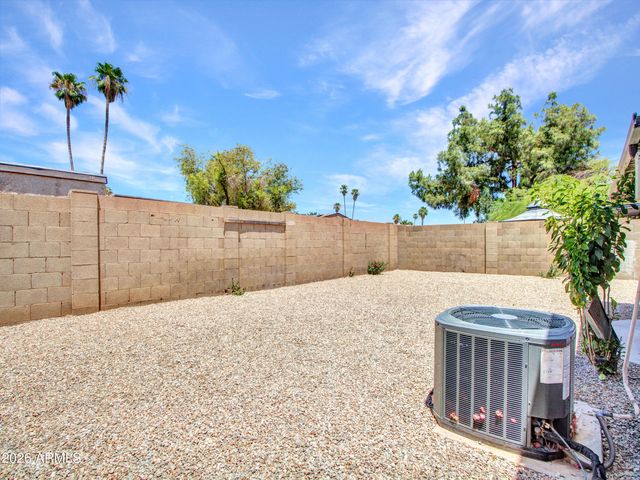 10530 W CALLE DEL SOL --, Phoenix, AZ 85037