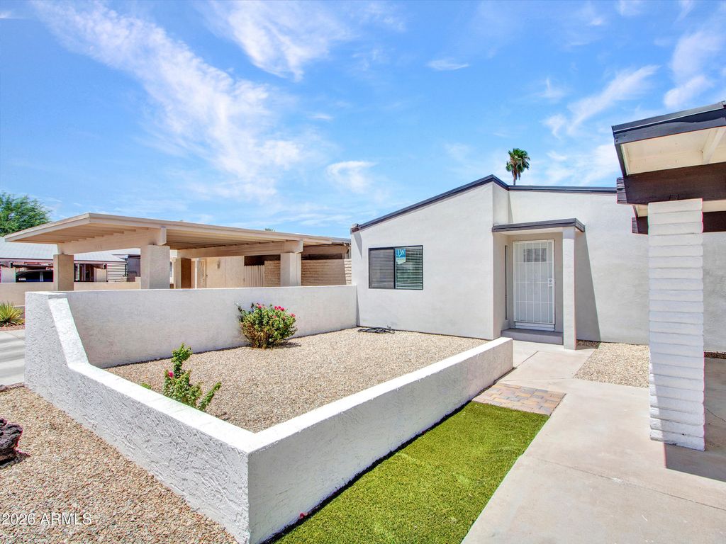 10530 W CALLE DEL SOL --, Phoenix, AZ 85037 — photo 4