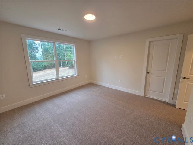 310 Fairview Dr, Mineral, VA 23117