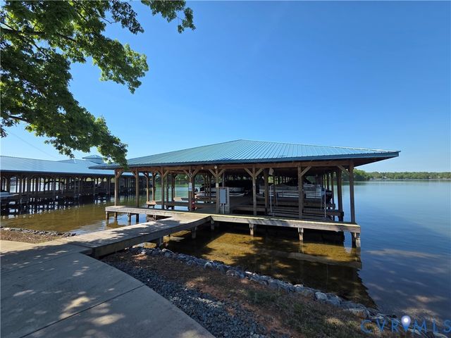 310 Fairview Dr, Mineral, VA 23117