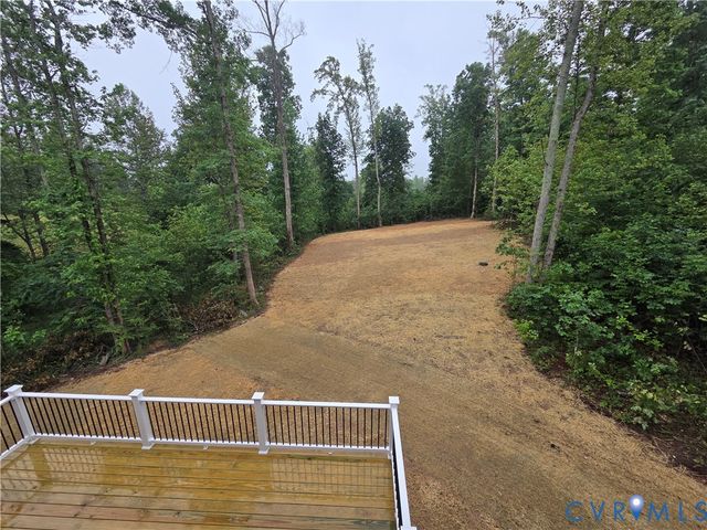 310 Fairview Dr, Mineral, VA 23117