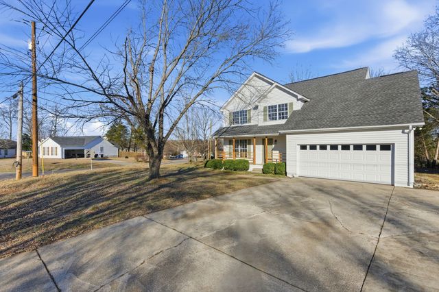 701 Rocky Ridge Cir, La Vergne, TN 37086