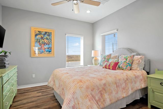 146 Villa Pamplona Dr, Port Aransas, TX 78373