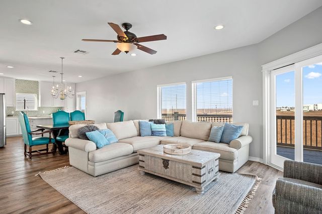 146 Villa Pamplona Dr, Port Aransas, TX 78373