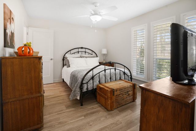 1006 Castle Hill Trail, Houston, TX 77339