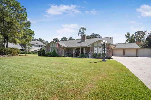 1006 Castle Hill Trail, Houston, TX 77339