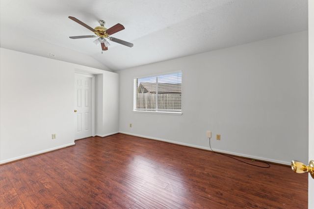 3202 Kempwood Drive, Sugar Land, TX 77479