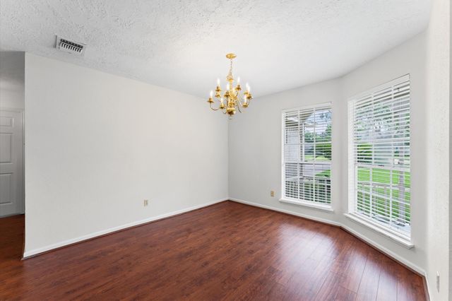 3202 Kempwood Drive, Sugar Land, TX 77479