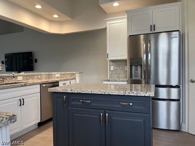 7842 Hawthorne DR 1703, Naples, FL 34113