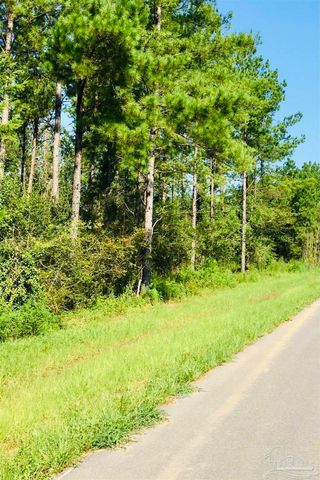 9209 Sage Forest Ln, Pace, FL 32571