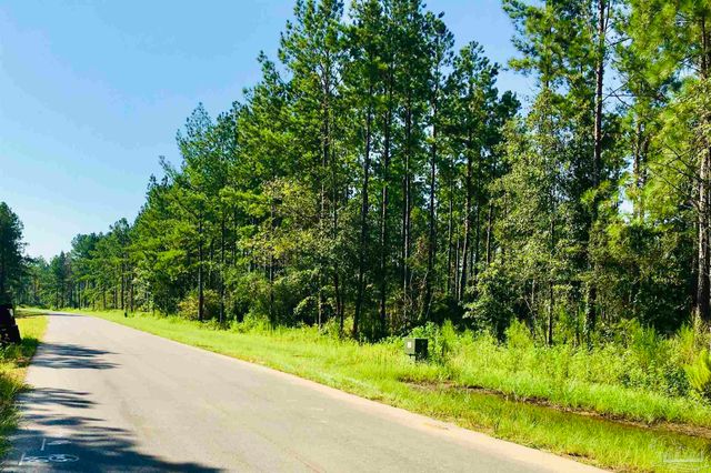 9209 Sage Forest Ln, Pace, FL 32571