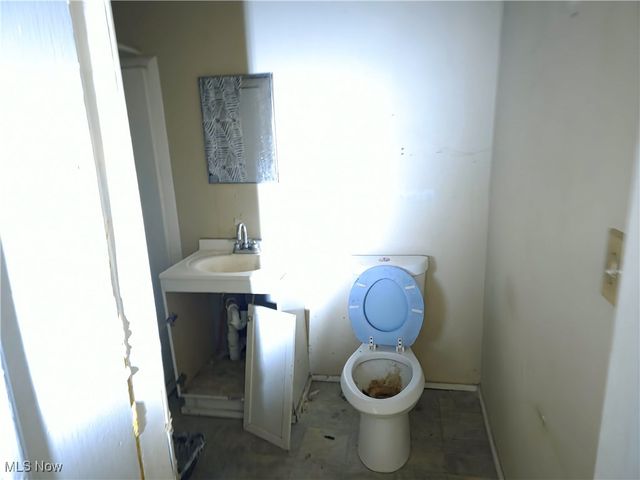 350 N Broadway, Geneva, OH 44041