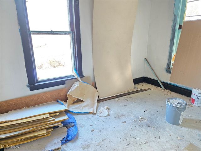 350 N Broadway, Geneva, OH 44041