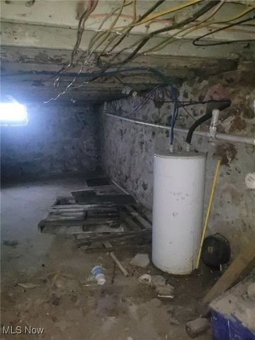 350 N Broadway, Geneva, OH 44041