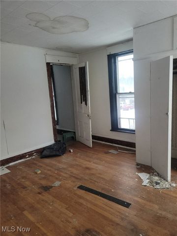 350 N Broadway, Geneva, OH 44041