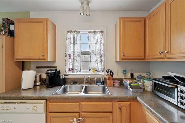 1120 Wesson Court, High Point, NC 27265