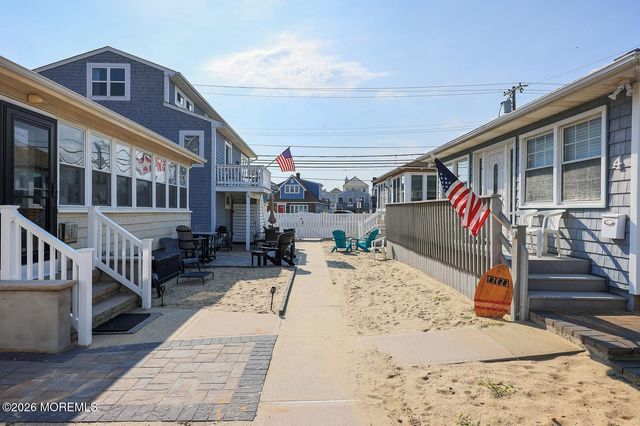 3 Hayes Court, Point Pleasant Beach, NJ 08742