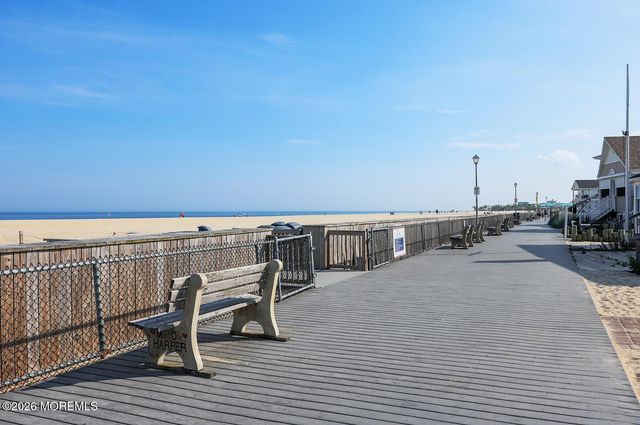 3 Hayes Court, Point Pleasant Beach, NJ 08742