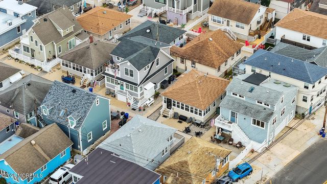 3 Hayes Court, Point Pleasant Beach, NJ 08742
