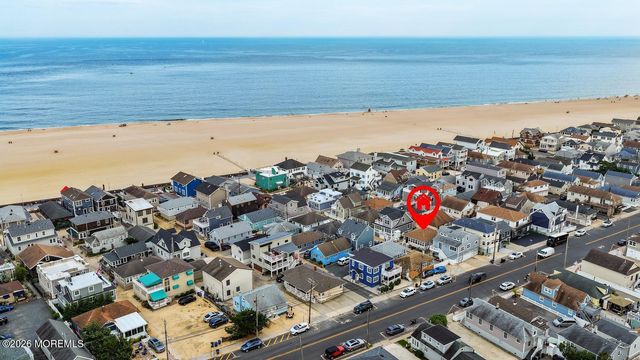 3 Hayes Court, Point Pleasant Beach, NJ 08742