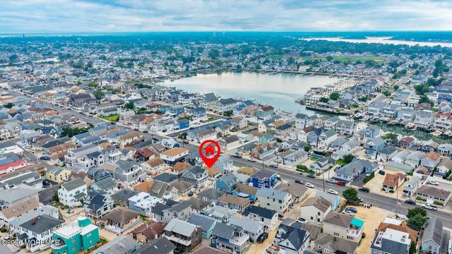 3 Hayes Court, Point Pleasant Beach, NJ 08742