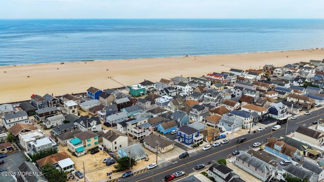3 Hayes Court, Point Pleasant Beach, NJ 08742