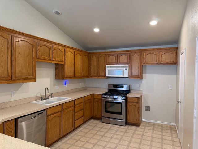 6360 Geneva Lane, Fort Worth, TX 76131